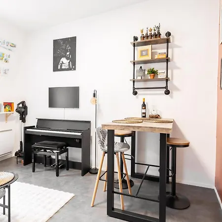 Au Pas De Bouffay, Perched Nest, Medieval Quarter Apartment Nantes