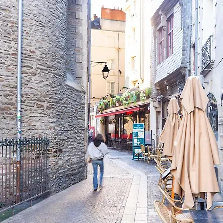 Au Pas De Bouffay, Perched Nest, Medieval Quarter * Nantes