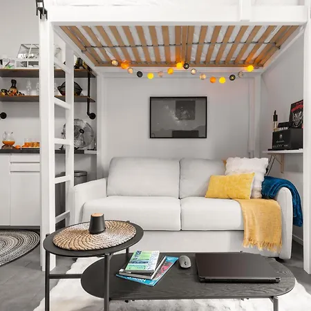 Au Pas De Bouffay, Perched Nest, Medieval Quarter Apartment Nantes