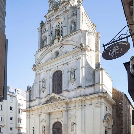 Au Pas De Bouffay, Perched Nest, Medieval Quarter *