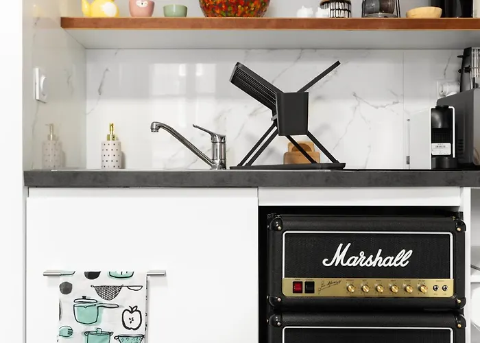 Au Pas De Bouffay, Perched Nest, Medieval Quarter Apartment